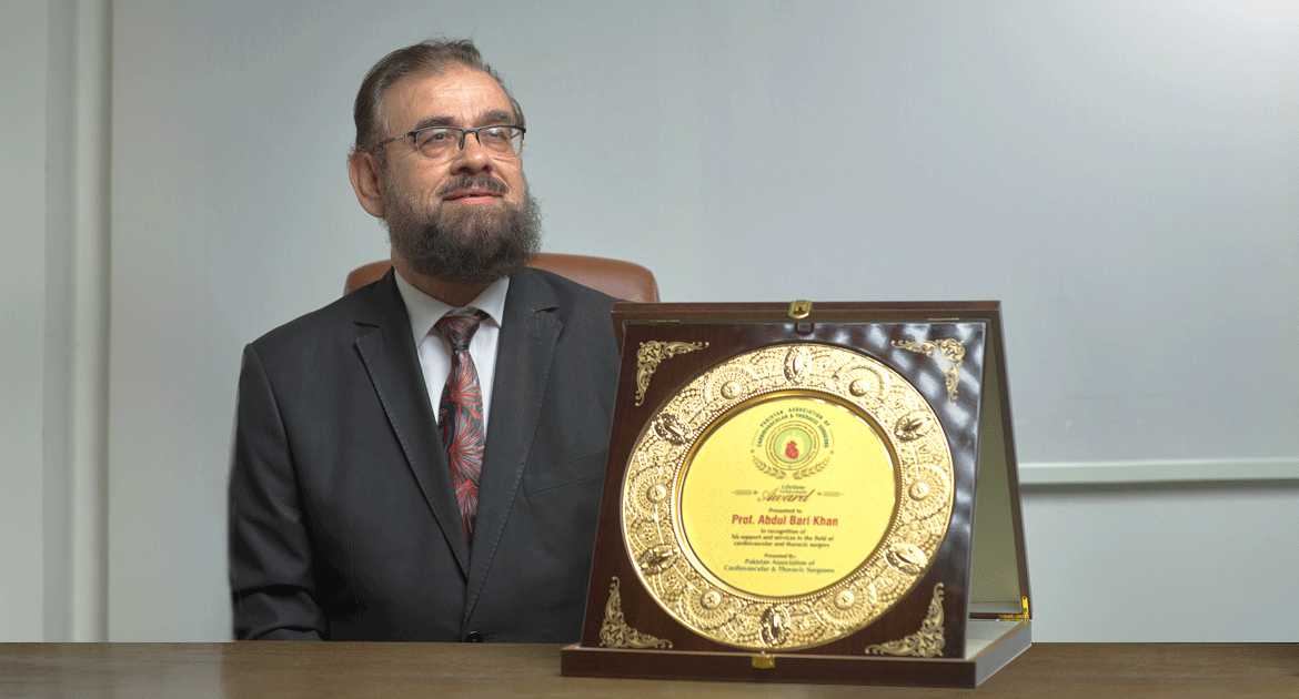 Dr. Abdul Bari Khan Awarded Lifetime Achievement Award